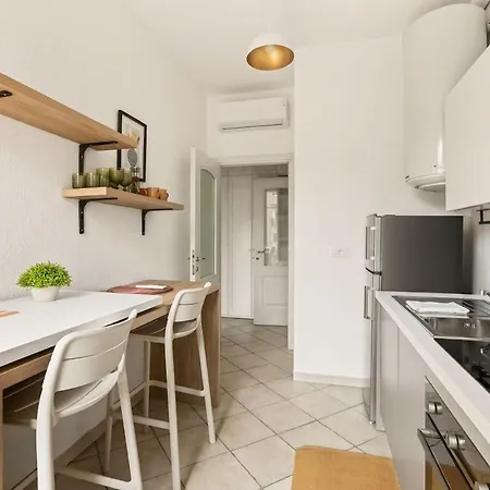 T1 Au Coeur Du Vieux-nice & Pres De La Apartment