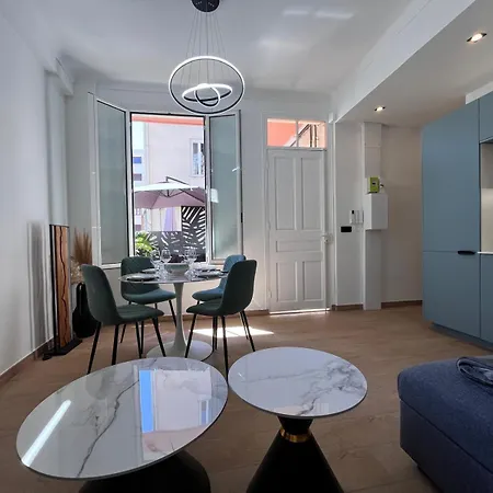 Apartment Terrasse 4 A 6 Personnes De Gamme Port, Riquier Nice