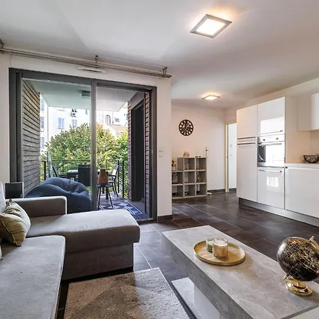Apartment Carre D'or