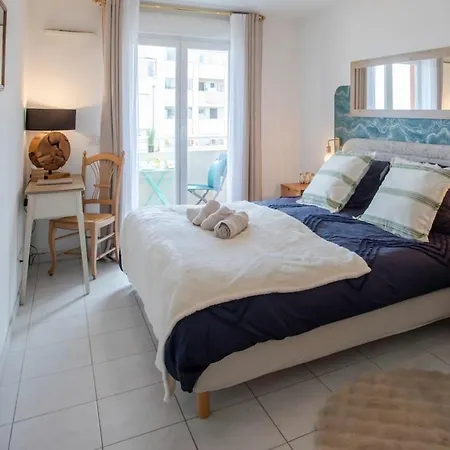 Modern 2-bedroom Sea View, Air Conditioning, Balcony * Nice