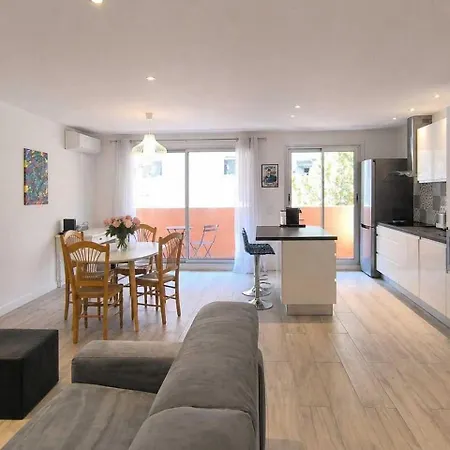 Apartment Charming With Terrace & Secure Parking Nice
