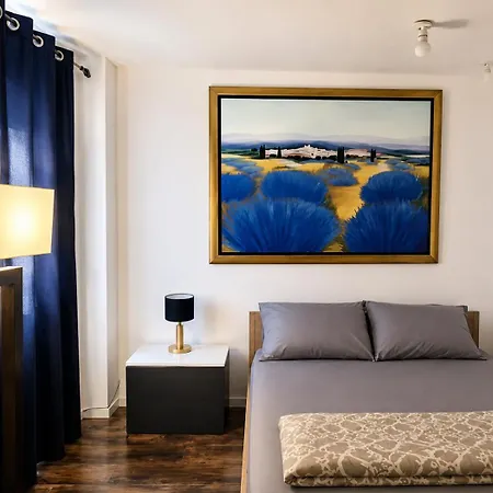 Cozy Downtown Retreat Close To Sea And Station
