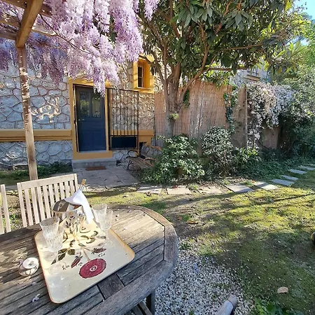 Quiet Garden Liberation Parking *