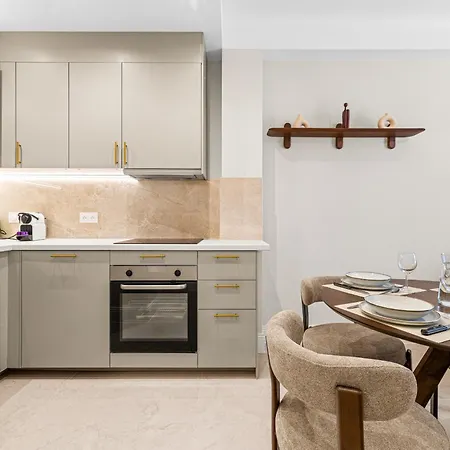 Apartment Fully Renovated 2-bedroom
