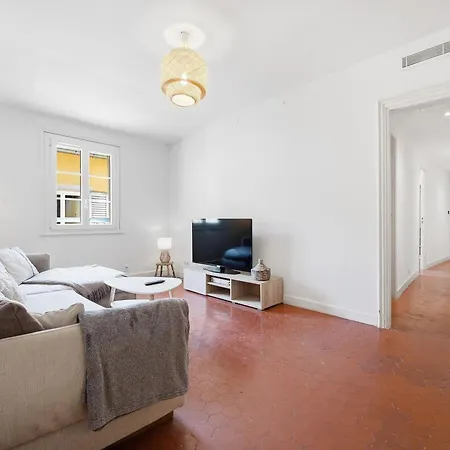 Old Town - 2 Bedroom Ac Apartment Nice