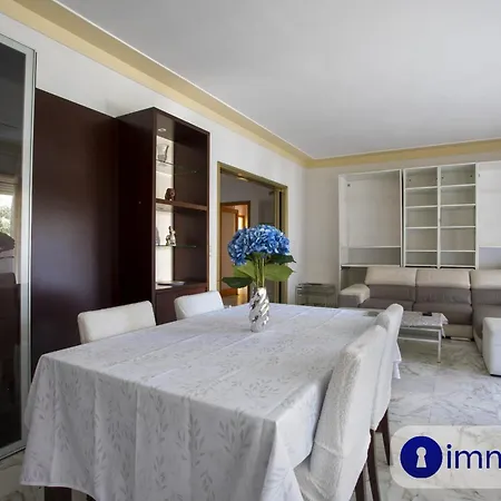 Apartment Spacious With Terrace In The Cimiez District