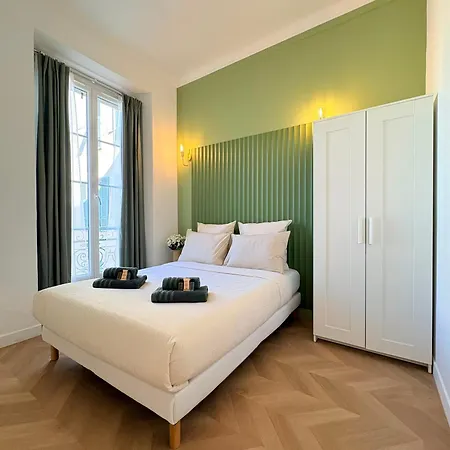 Seabnb - Elegantia Collection - Ac - Luxury - Walk Everywhere Apartment *