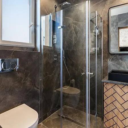 Garibaldi Elegant Duplex With A Soothing View Ac Apartment