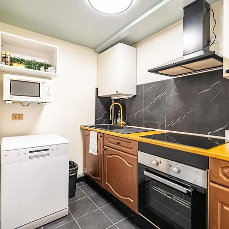 Warm Close To Promenade Des Apartment