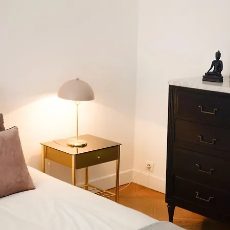 Apartment Rose De Nice, Charming 65m2, Center, 5mns Sea !