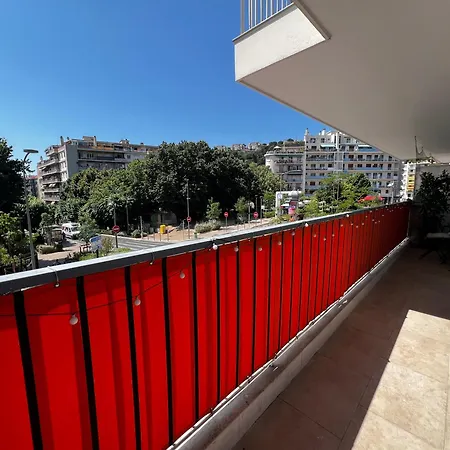 2 - Terrasse, Parking Gratuit & Climatisation *