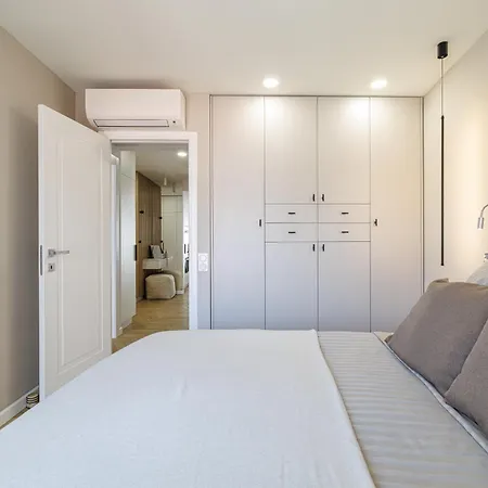 La Vie Riviera Apartment