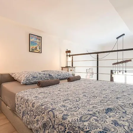 Apartment Unique 2 Biens En 1, Clim, Moderne, A 300m