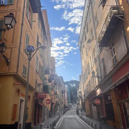 Au Coeur Du Vieux Et A 5 Min De La Nice