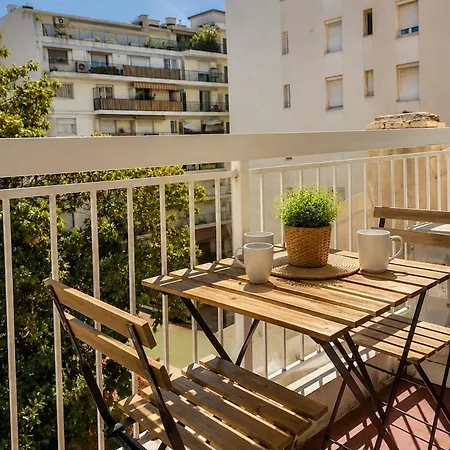Apartment Fully Equipped With Comfortable Ac *