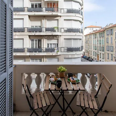 L23 Staywizus - 1 Bdr Shakespeare 2 Balconies - Clim & Wifi