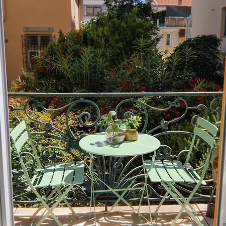 Charming Studio, Balcony With Garden View, Liberation Nice