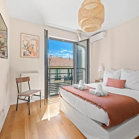 Apartment Stunning & Bright - 2 Bedrooms - Parking Wifi/ac Nice