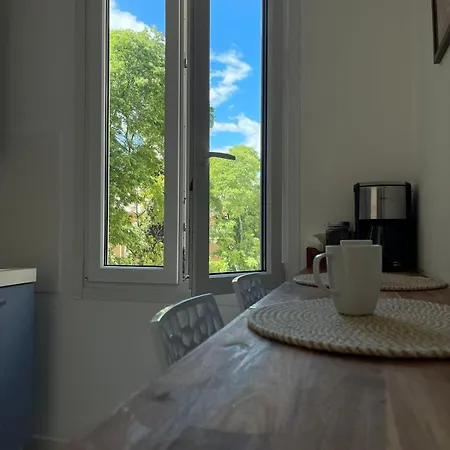 Apartment Chaleureux Proche De L'eglise Russe *