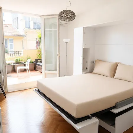 Climatise Avec Grande Terrasse Privee Au Coeur De Apartment