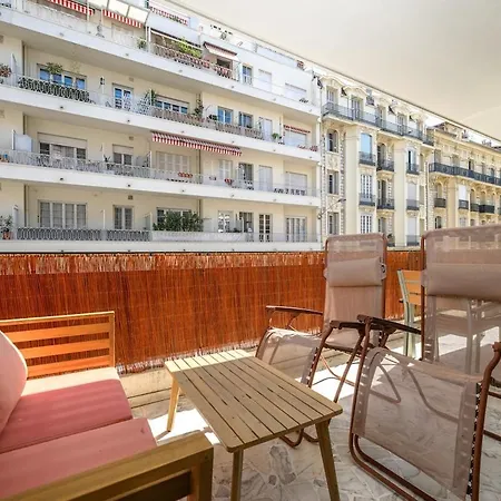 Apartment 110 M2 Family, 3 Bedrooms Ac And Terrace 8 Min Away *