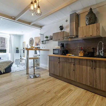 My Casa - Bonaparte 17 - Superb Old Town Apartment *