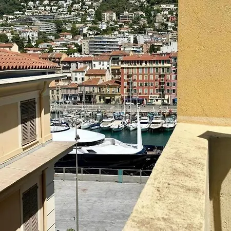 Cozy With Rooftop Terrace 4 People Nice