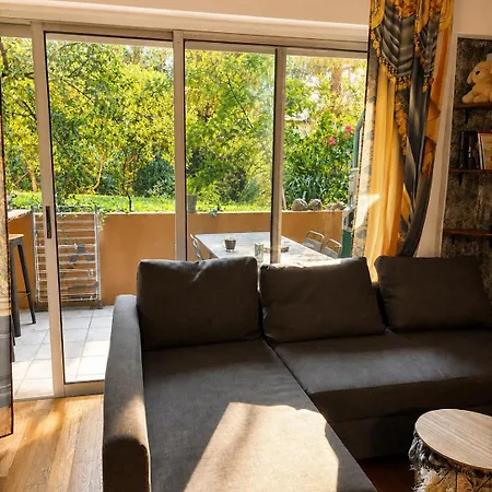 Apartment Fabron
