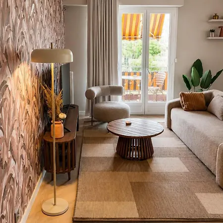 Completely Renovated 2 Minutes From The