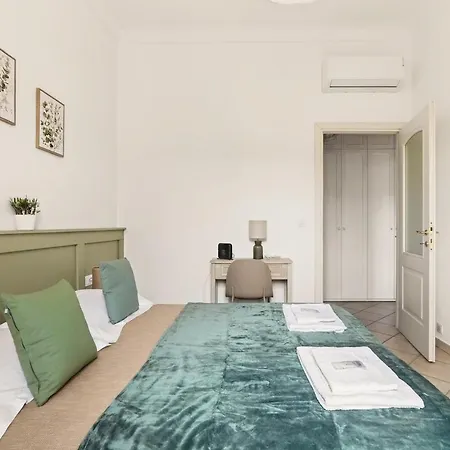 Apartment T1 Au Coeur Du Vieux-nice & Pres De La *