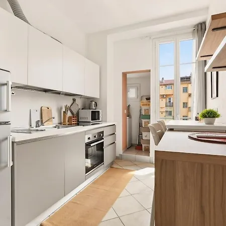 Apartment T1 Au Coeur Du Vieux-nice & Pres De La Nice