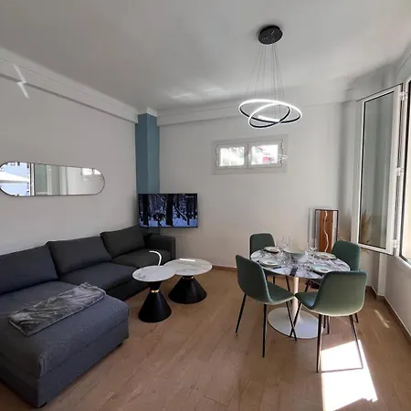 Apartment Terrasse 4 A 6 Personnes De Gamme Port, Riquier Nice