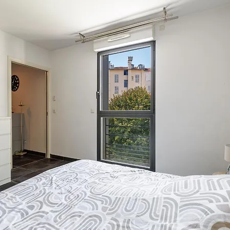 Apartment Carre D'or