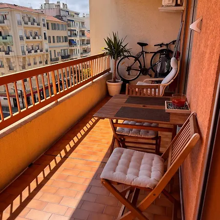 Beautiful Bright 2-bedroom 1 Minute From The * Nice