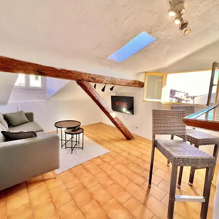 Apartment Old Town Rossetti Gem, Rooftop ,waterfall View *
