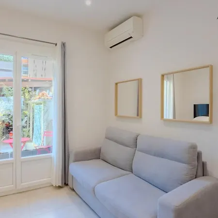 A 2 Min De La Promenade Des Apartment *
