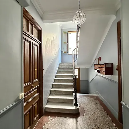Very Charming In Apartment