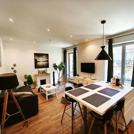 Apartment Spacieux Et - Vieux 5 Mn' A Pied Nice