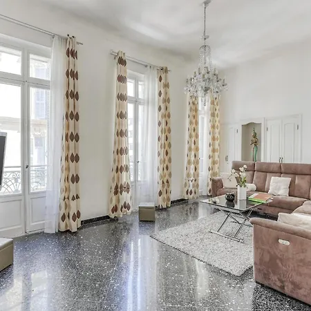 Apartment In Near Beaches *
