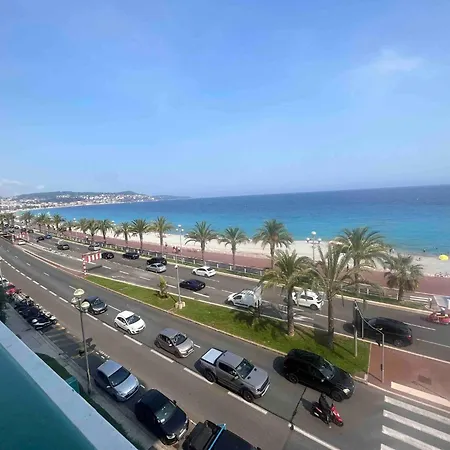 Apartment Charming With Ocean Views In Nice, France *