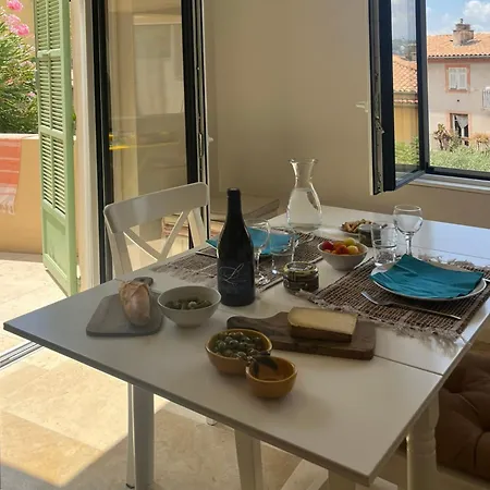 Apartment Unique Dans Le Vieux-nice! Avec Jardin Et Terrasse *