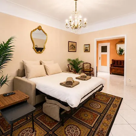 Seabnb Palais Raimbaldi French Elegance Apartment