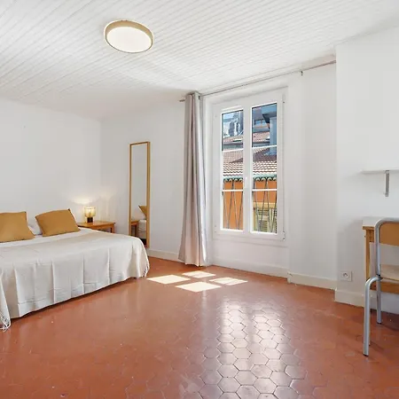 Old Town - 2 Bedroom Ac Nice