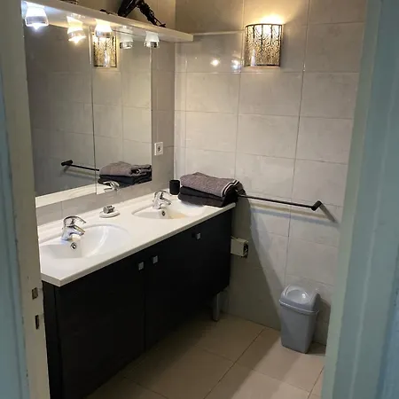 Apartment Superbe 3 1 Salon Cosy Et 2 Grandes Terrasses Moderne Tram A 2 Min 6 Personnes *
