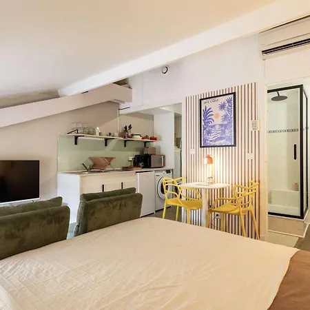 Proche De La Gare Apartment *