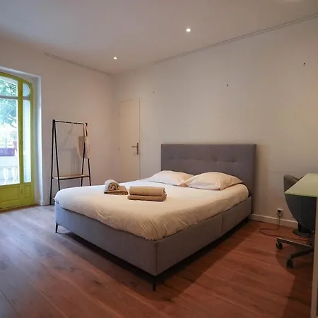 Superb 3 Bedroom - Center
