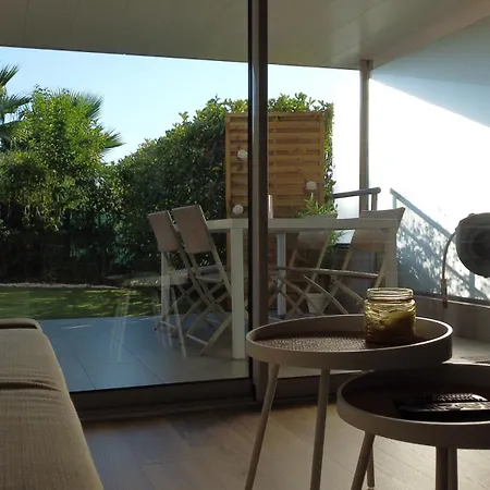 Avec Jardin Et Piscine *