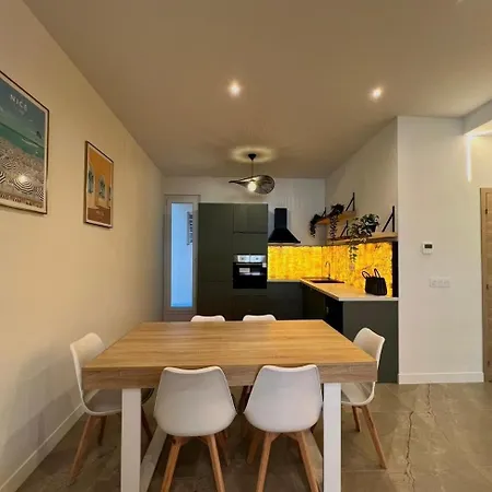 Joli Appartement Avec Jardin, 2 Chambres, Centre Ville De Nice *