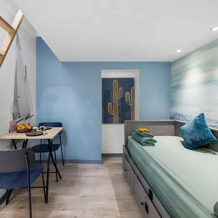 Vr Mezzanine Au Coeur Du Vieux Apartment