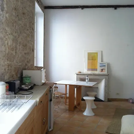 Old Town Stunning Modern 1 Bedroom Flat Sleeps 3 * Nice